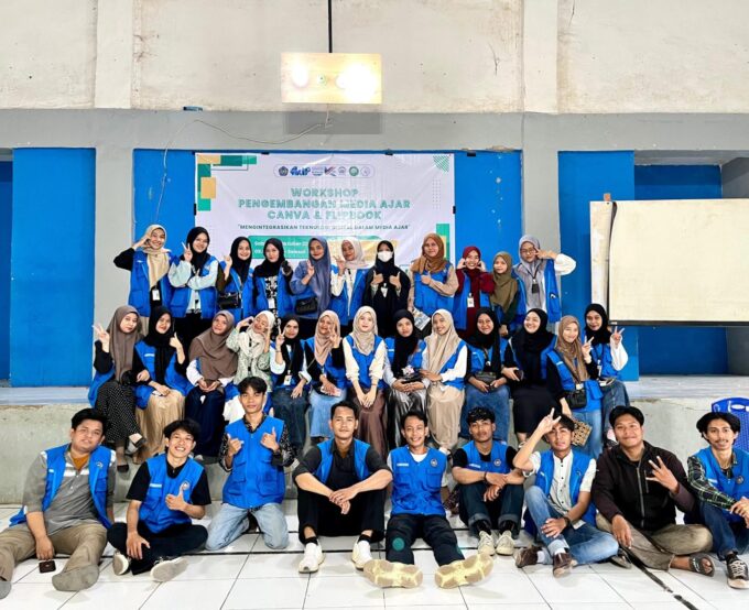 Workshop Integrasi Teknologi Digital untuk Guru di Balusu Sukses Digelar oleh Mahasiswa KKN Unismuh