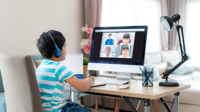 Inovasi dalam Pembelajaran: Teknologi Terbaru di Kelas Kami